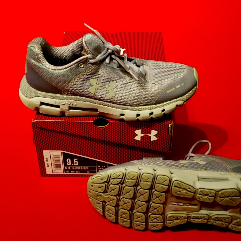 Mens 9.5 Under Armour Hovr Infinite running shoes.